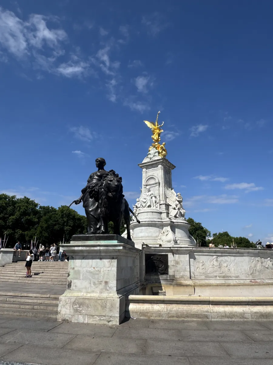 Statue
